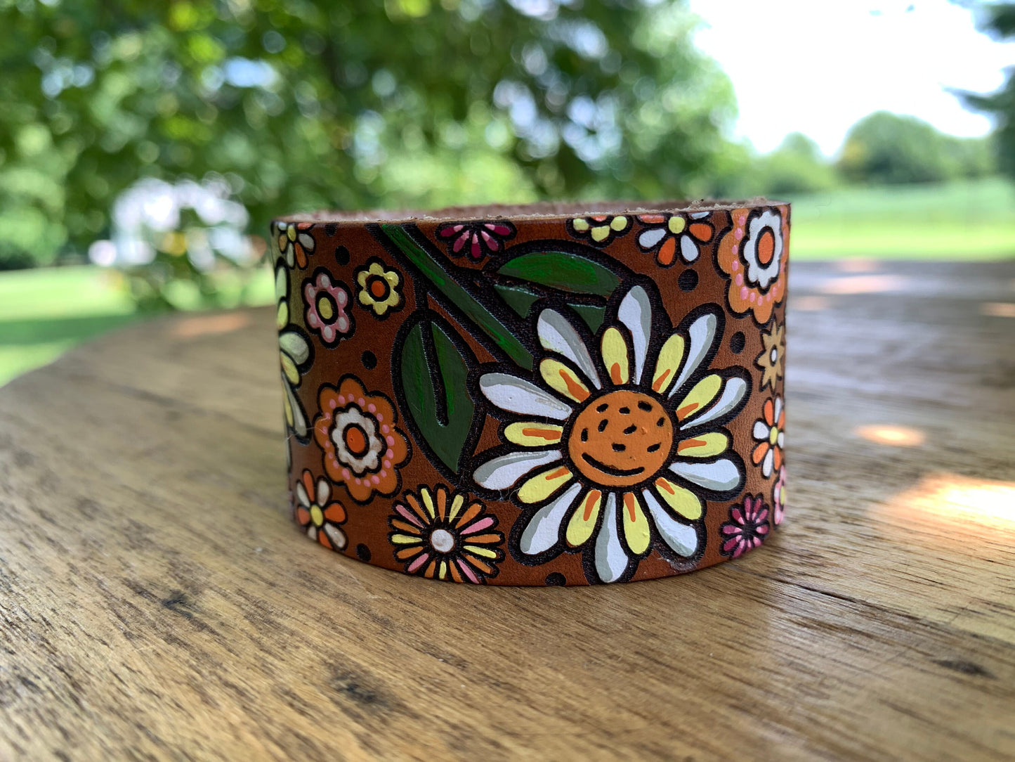 Mod 70's Flower Leather Cuff