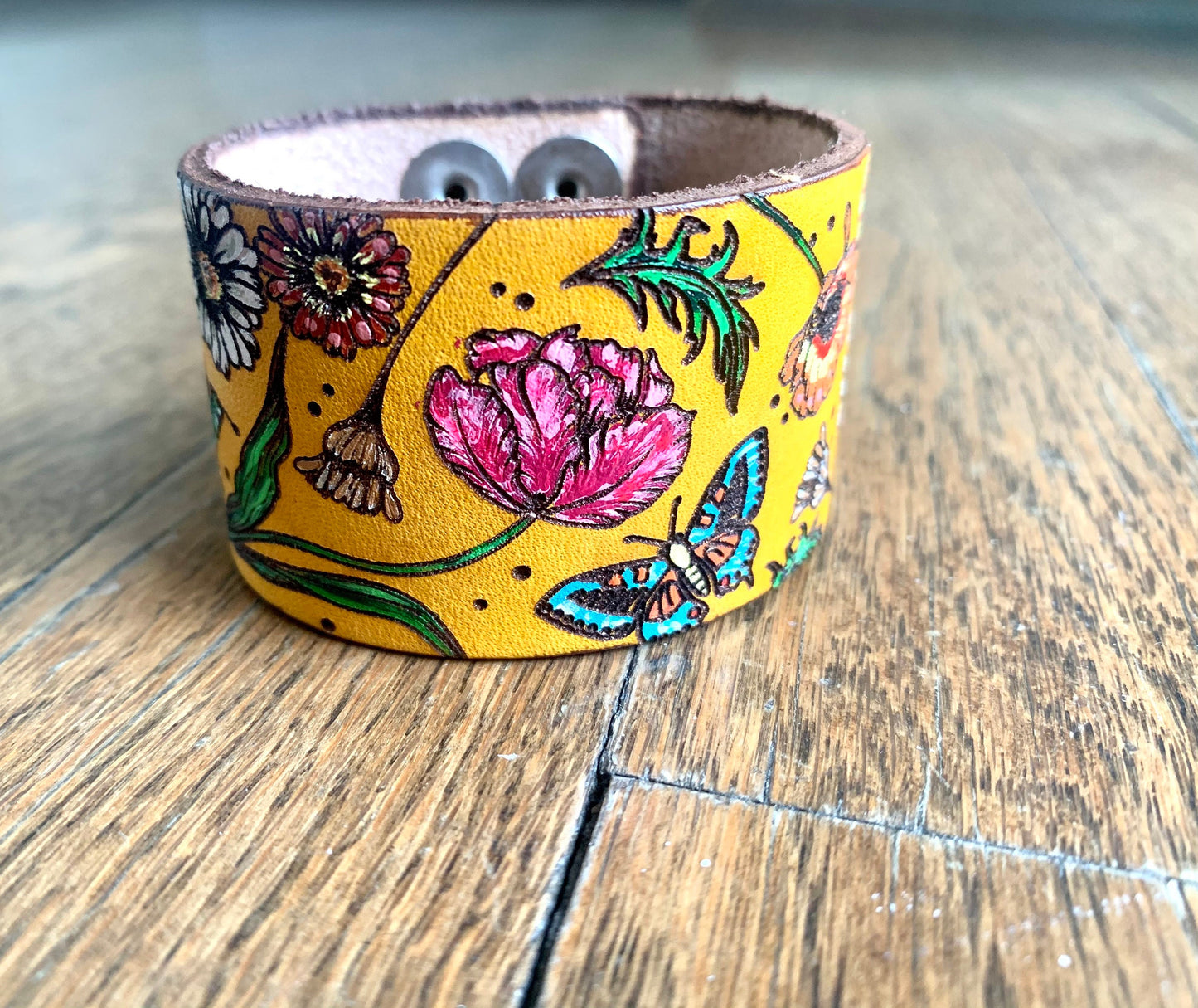 Botanical Style Leather Cuff